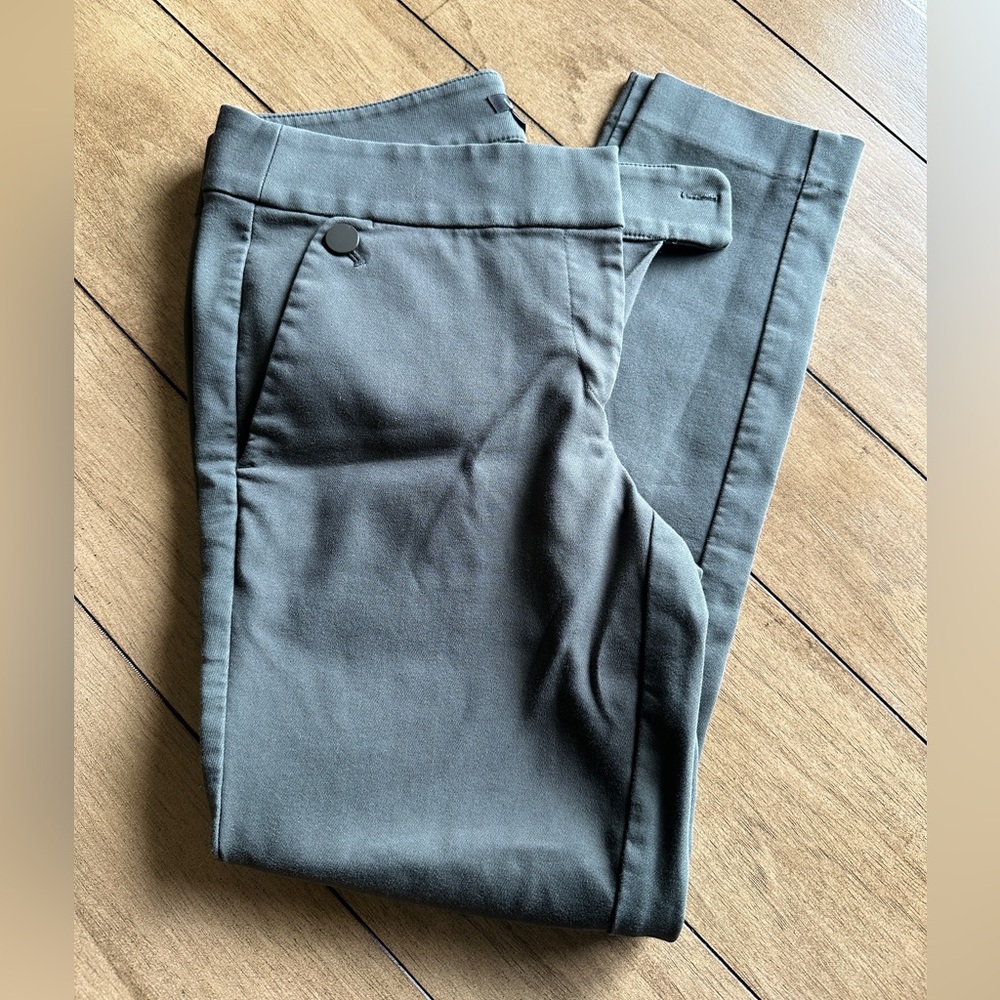 Loft dress pants green Julie size 4 sage army